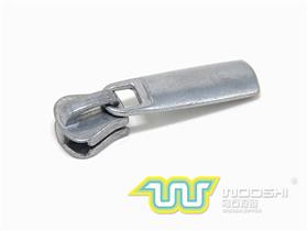 5# Plastic zipper slider and 11497 pull-tab