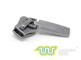 3# plastic zipper slider and 10330 pull-tab