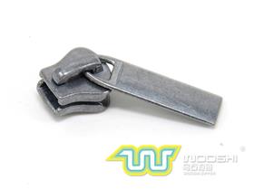 3# plastic zipper slider and 10373 pull-tab