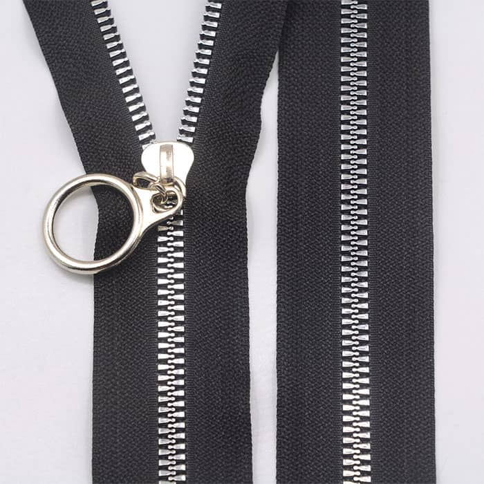 #5 Molded Plastic Zipper